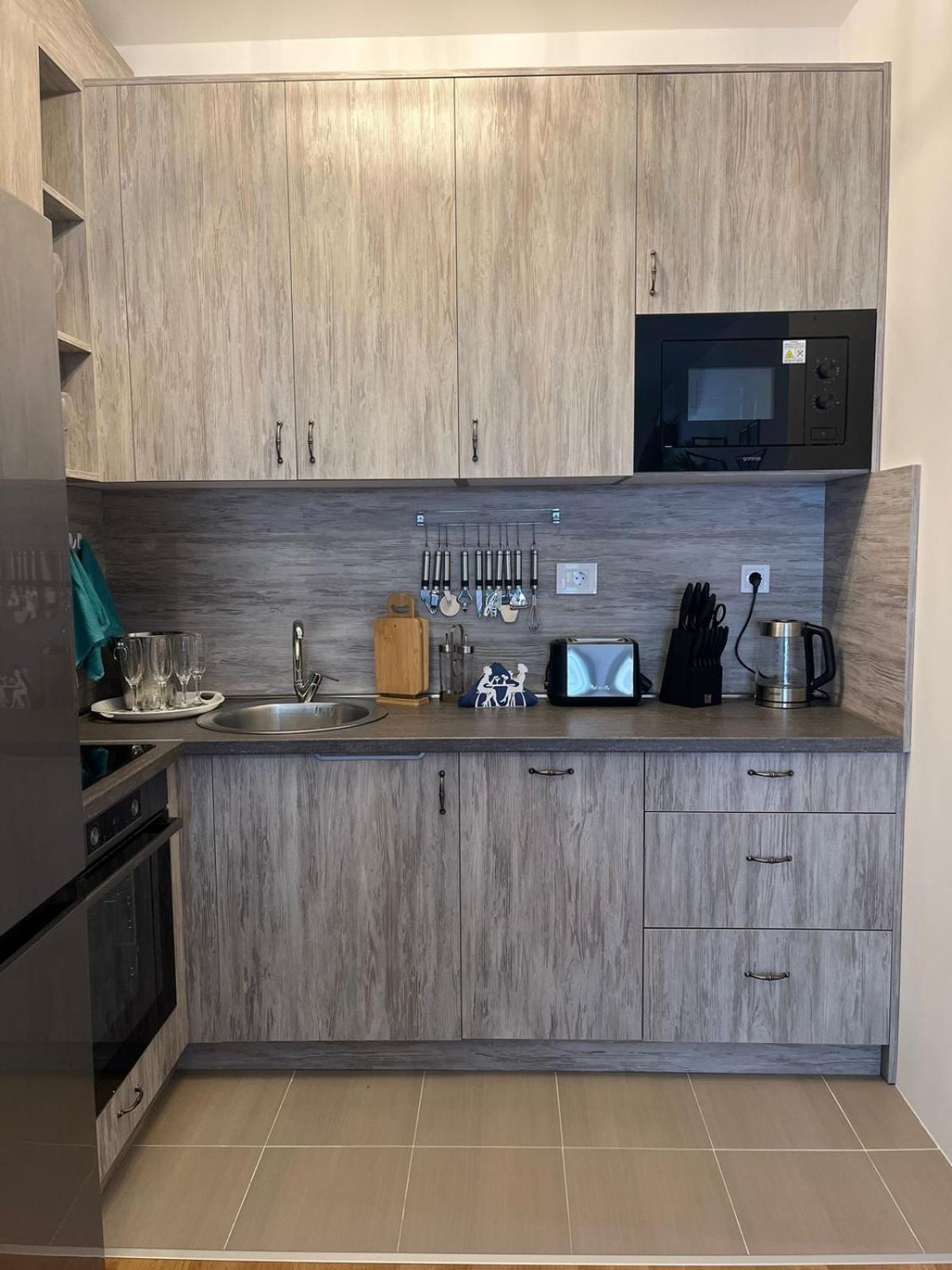 Apartment Kara Becici Budva
